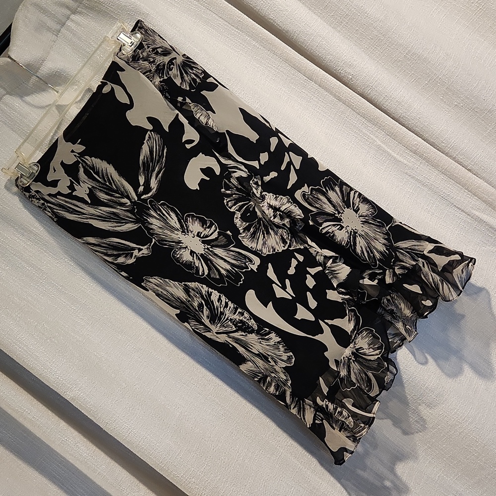 Express skirt black and tan